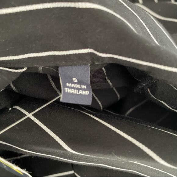 Hart Schaffer Marx Sleepwear Black Pin Stripe Mens Pajama Set NWTs size small - Picture 11 of 12